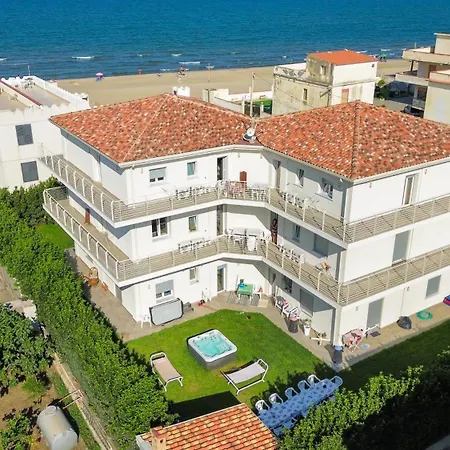 아파트 Acacia House - Few Meters From The *