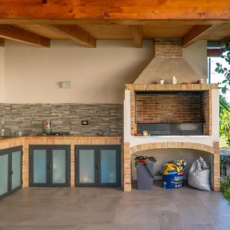 Acacia House - Few Meters From The 아파트 Villaggio San Leonardo