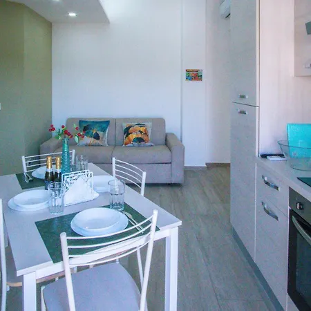 Acacia House - Few Meters From The