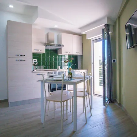 Acacia House - Few Meters From The 아파트 Villaggio San Leonardo